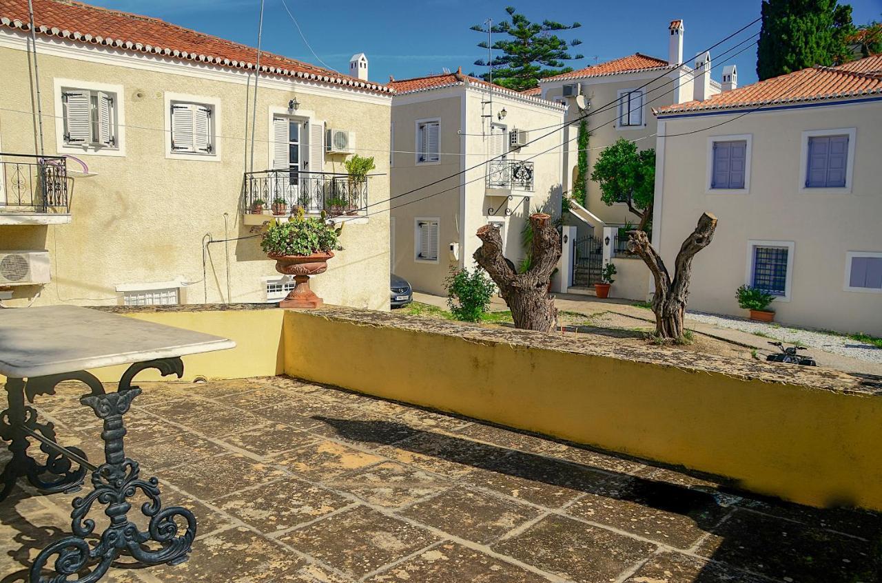 Villa Spetses ภายนอก รูปภาพ