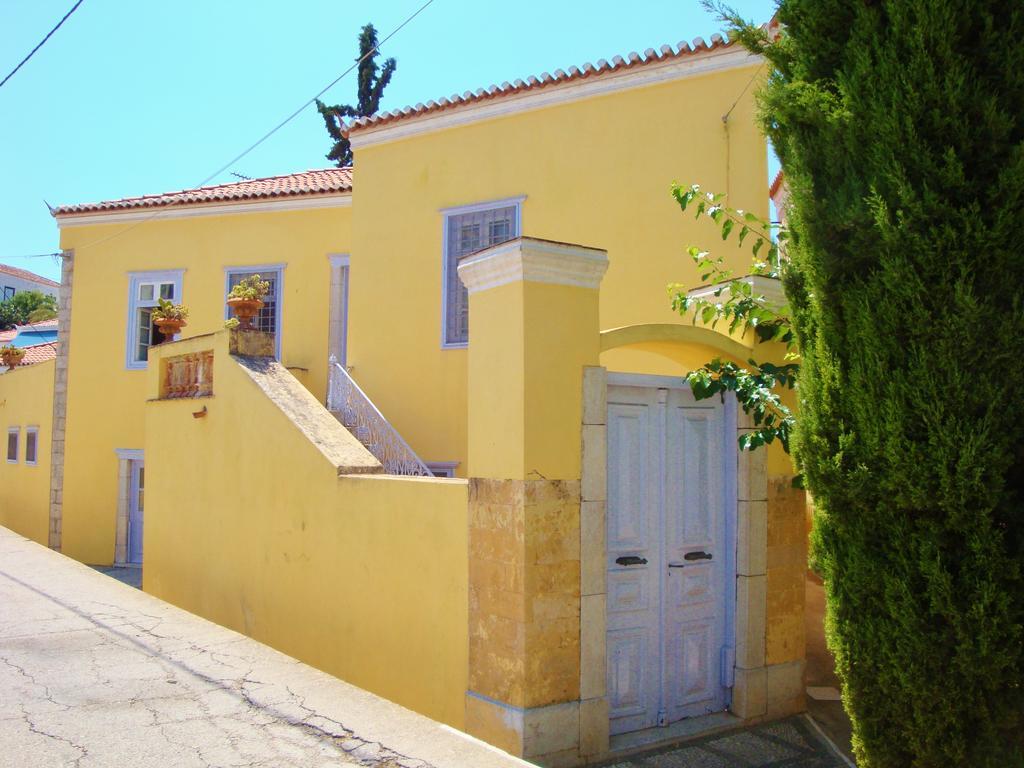 Villa Spetses ภายนอก รูปภาพ